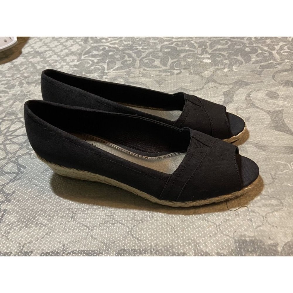 EUC Life Stride Black Espadrille Wedge Sandal - Lioness 8.5m Barely Worn